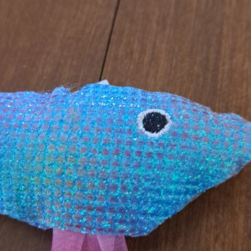 Vibrant Fish Cat Toy Set with Bell/ BUDLE ONLY 2 OR MORE ITEMS